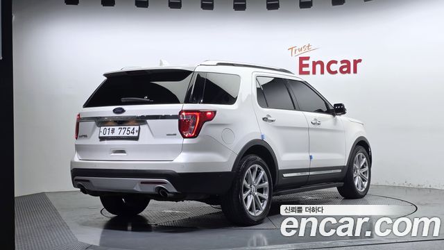Ford Explorer 2.3 Limited 4WD 5th 2017 — фото 2