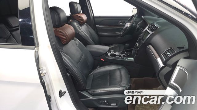 Ford Explorer 2.3 Limited 4WD 5th 2017 — фото 11