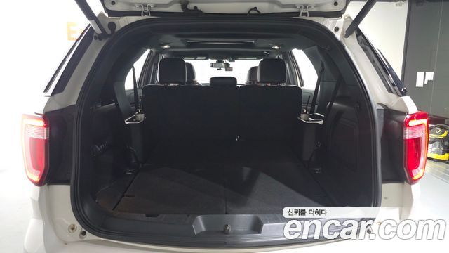Ford Explorer 2.3 Limited 4WD 5th 2017 — фото 20