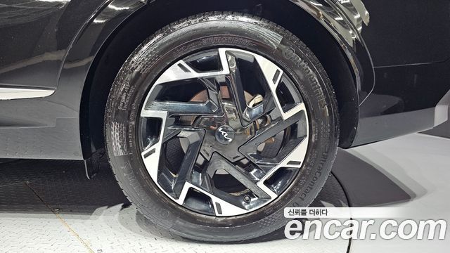 Kia Sportage (V) Gasoline 1.6 Turbo 2WD Signature 2023 — фото 21
