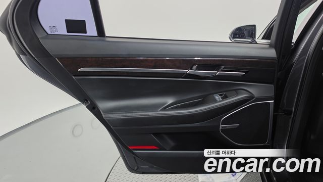Genesis EQ900 3.8 GDI AWD Luxury 2016 — фото 31