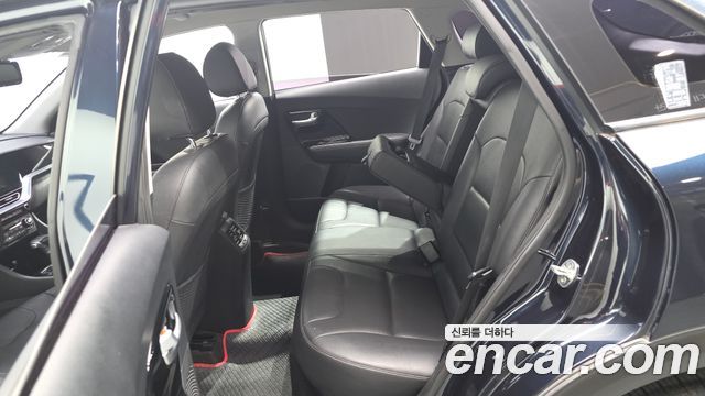 Kia Niro Noblesse 2020 — фото 12