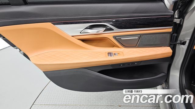 BMW 7 Series (G11) 740Li xDrive M Sport Package 2021 — фото 31