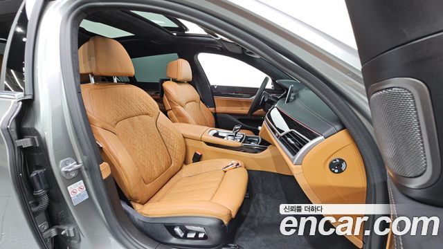 BMW 7 Series (G11) 740Li xDrive M Sport Package 2021 — фото 32