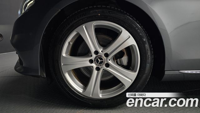 Mercedes-Benz E-Class (W213) E200 Avantgarde 2018 — фото 5