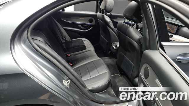 Mercedes-Benz E-Class (W213) E200 Avantgarde 2018 — фото 11