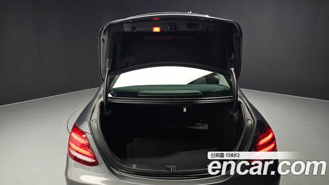 Mercedes-Benz E-Class (W213) E200 Avantgarde 2018 — фото 20