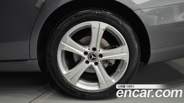 Mercedes-Benz E-Class (W213) E200 Avantgarde 2018 — фото 21