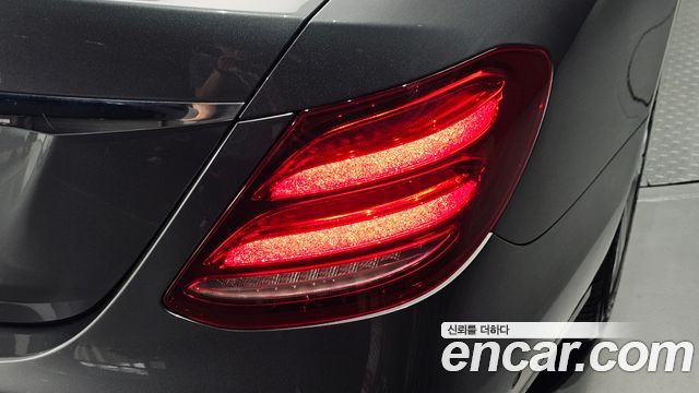 Mercedes-Benz E-Class (W213) E200 Avantgarde 2018 — фото 23