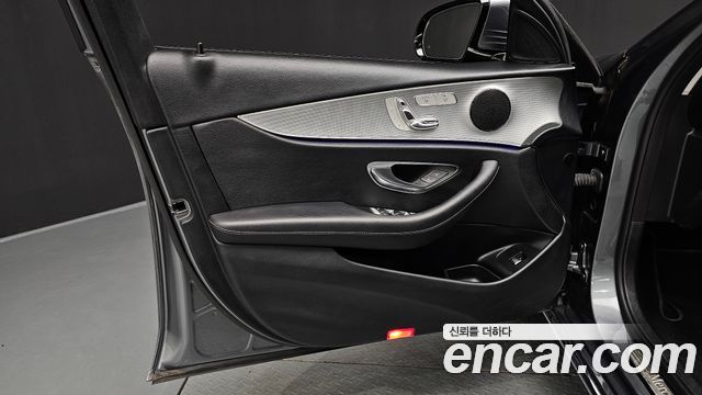 Mercedes-Benz E-Class (W213) E200 Avantgarde 2018 — фото 24