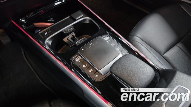 Mercedes-Benz GLB-Class (X247) GLB200 d 2022 — фото 18