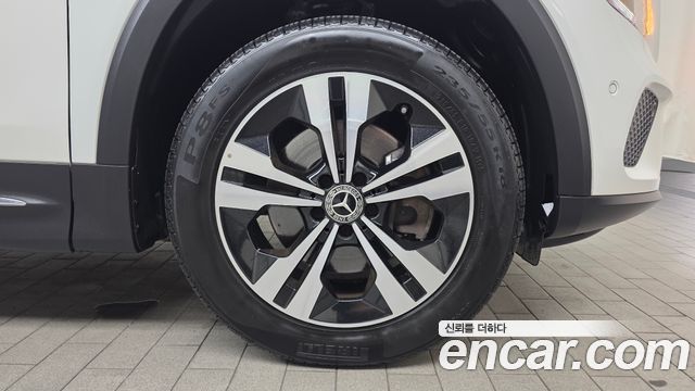 Mercedes-Benz GLB-Class (X247) GLB200 d 2022 — фото 21