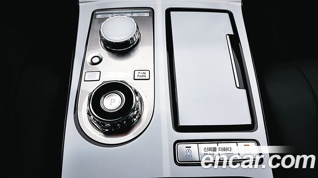 Genesis G80 (RG3) Gasoline 2.5 Turbo 2WD 2025 — фото 9