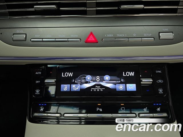 Hyundai Grandeur (IG) 2.5 Le Blanc 2023 — фото 18