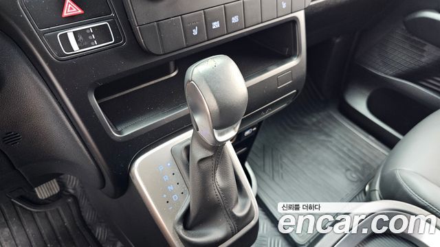 Hyundai Staria Cargo 5-Seater Modern 2023 — фото 9