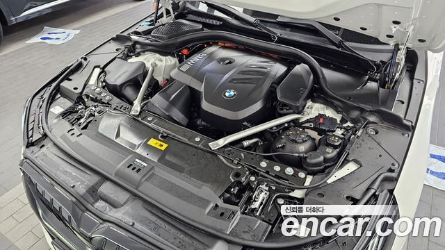 BMW 5 Series (G60) 530e xDrive M Sport Pro 2025 — фото 6