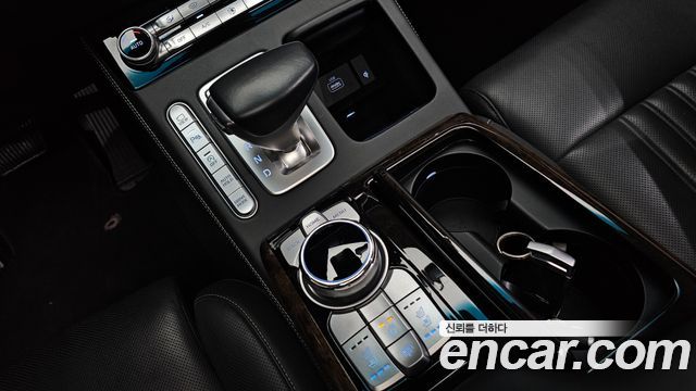 Genesis G90 3.8 AWD Luxury 2019 — фото 9
