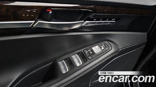 Genesis G90 3.8 AWD Luxury 2019 — фото 17