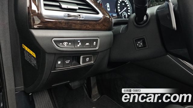 Genesis G90 3.8 AWD Luxury 2019 — фото 18