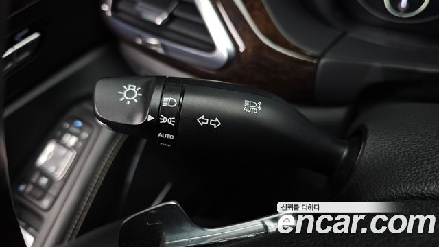 Genesis G90 3.8 AWD Luxury 2019 — фото 30