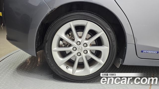 Lexus CT200h 1.8 Compact Luxury ZWA10 2012 — фото 5