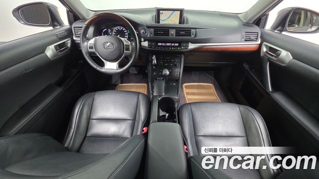 Lexus CT200h 1.8 Compact Luxury ZWA10 2012 — фото 7