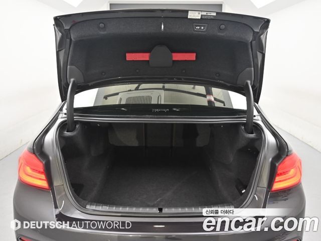 BMW 5 Series (G30) 520i M Sport 2020 — фото 23