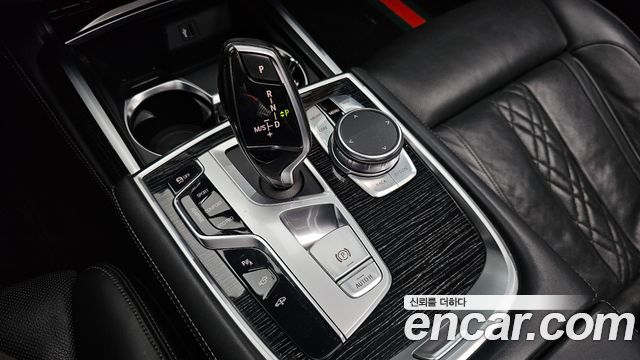 BMW 7 Series (G11) 740d xDrive M Sport 2018 — фото 9