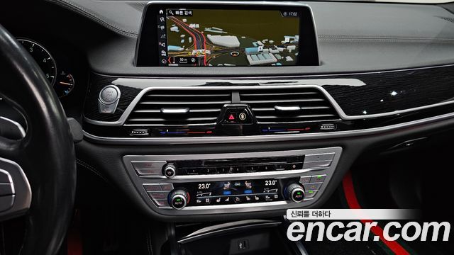 BMW 7 Series (G11) 740d xDrive M Sport 2018 — фото 13