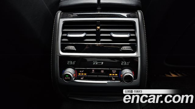 BMW 7 Series (G11) 740d xDrive M Sport 2018 — фото 18