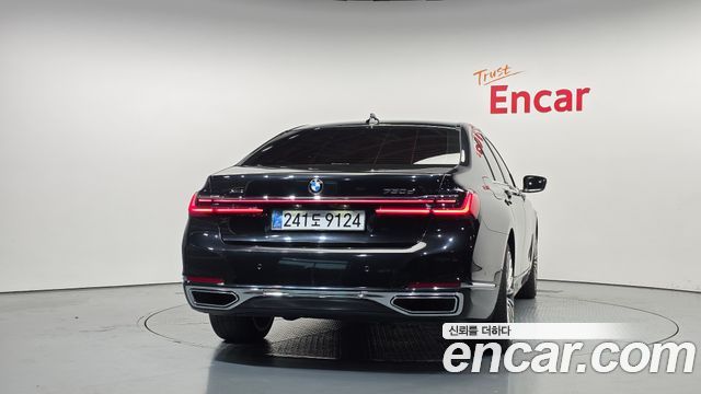 BMW 7 Series (G11) 730d xDrive Design Pure Excellence 2021 — фото 4