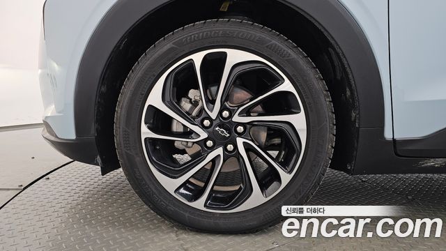 Chevrolet Bolt EUV Premier 2023 — фото 5
