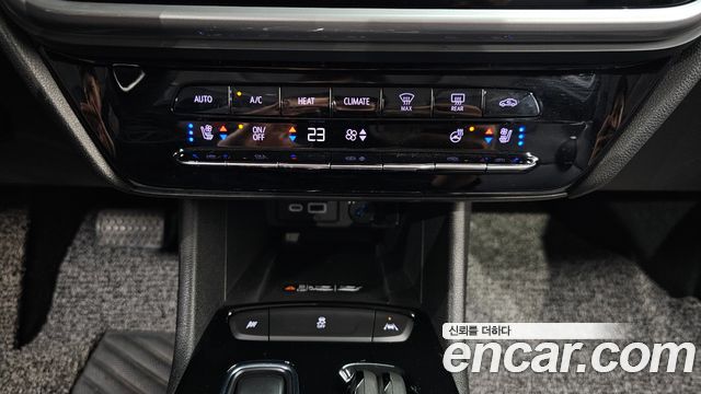 Chevrolet Bolt EUV Premier 2023 — фото 18