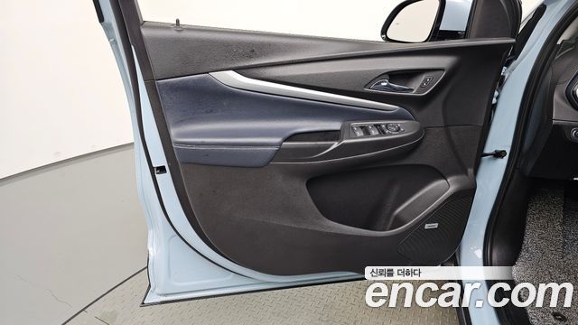 Chevrolet Bolt EUV Premier 2023 — фото 24