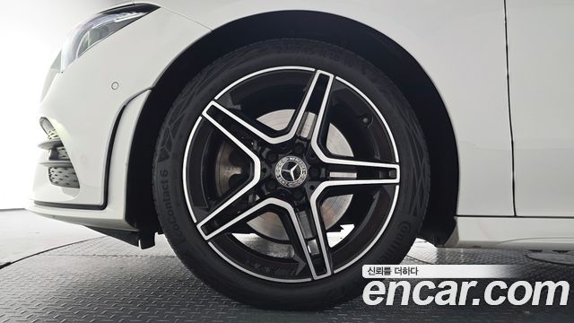 Mercedes-Benz CLA-Class (C118) CLA250 4MATIC 2023 — фото 5
