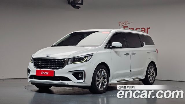 Kia Carnival 9-Seater Prstige 2019 — фото 11