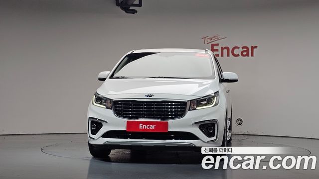 Kia Carnival 9-Seater Prstige 2019 — фото 3