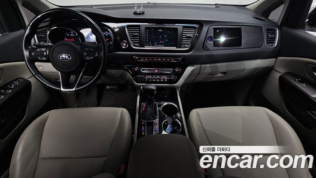 Kia Carnival 9-Seater Prstige 2019 — фото 7