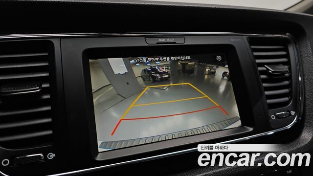 Kia Carnival 9-Seater Prstige 2019 — фото 19