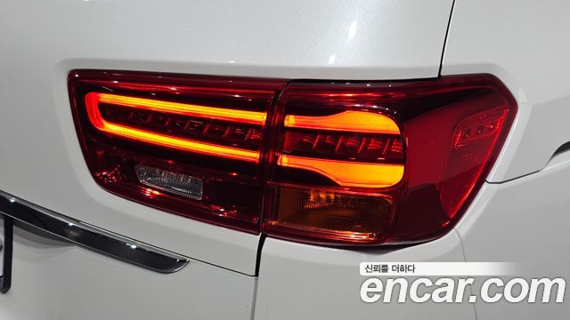 Kia Carnival 9-Seater Prstige 2019 — фото 29