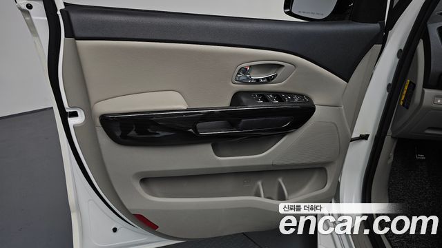 Kia Carnival 9-Seater Prstige 2019 — фото 30