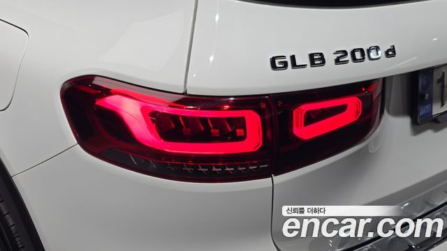 Mercedes-Benz GLB-Class (X247) GLB200 d 2021 — фото 23