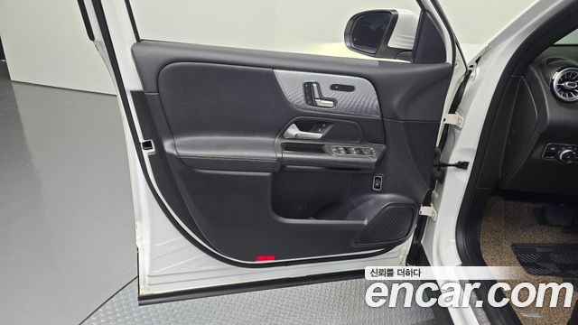 Mercedes-Benz GLB-Class (X247) GLB200 d 2021 — фото 24