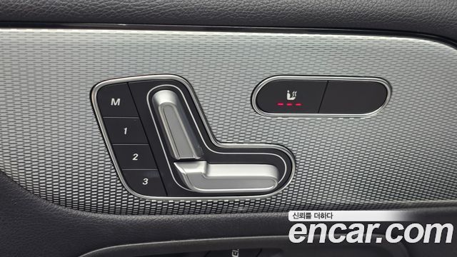 Mercedes-Benz GLB-Class (X247) GLB200 d 2021 — фото 30