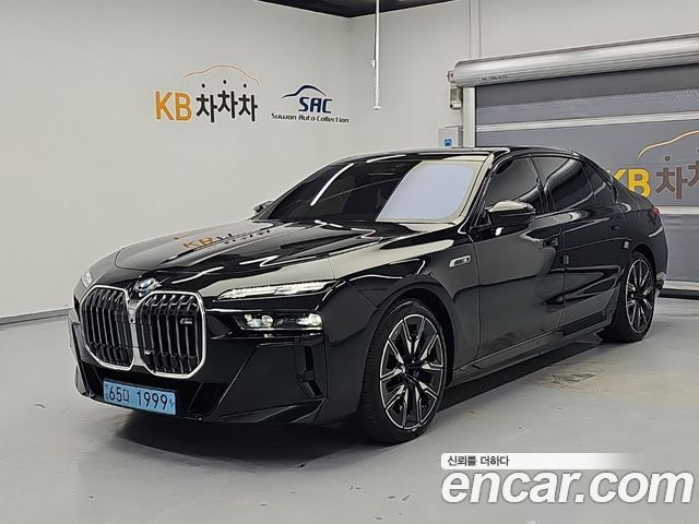 BMW i7 (G70) M70 xDrive