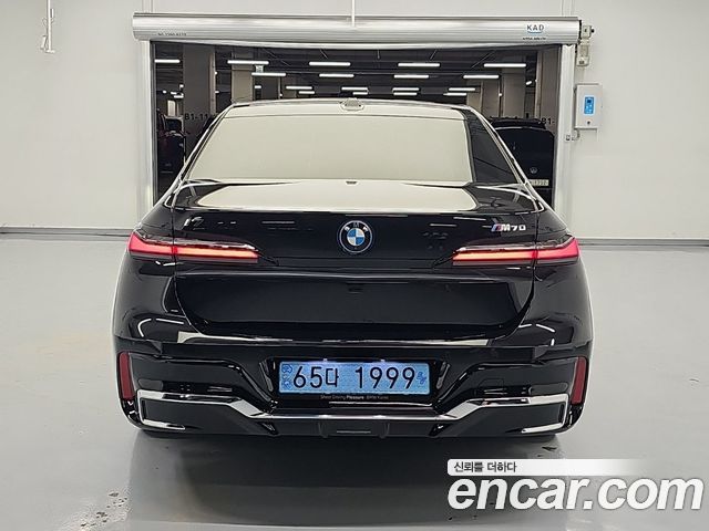 BMW i7 (G70) M70 xDrive 2024 — фото 3