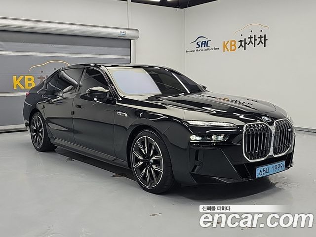 BMW i7 (G70) M70 xDrive 2024 — фото 4