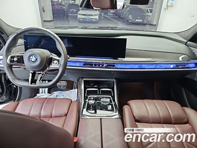 BMW i7 (G70) M70 xDrive 2024 — фото 7