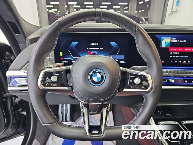BMW i7 (G70) M70 xDrive 2024 — фото 9
