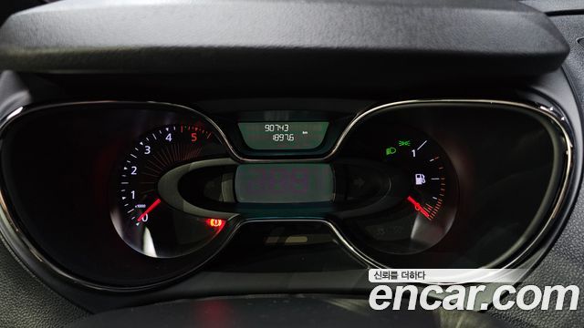 Renault Korea QM3 RE Signature 2017 — фото 8